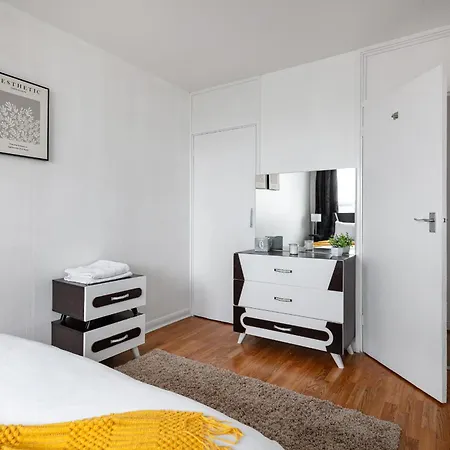 Stylish 2-Bed Retreat Steps From Emirates Stadium London Exterior photo