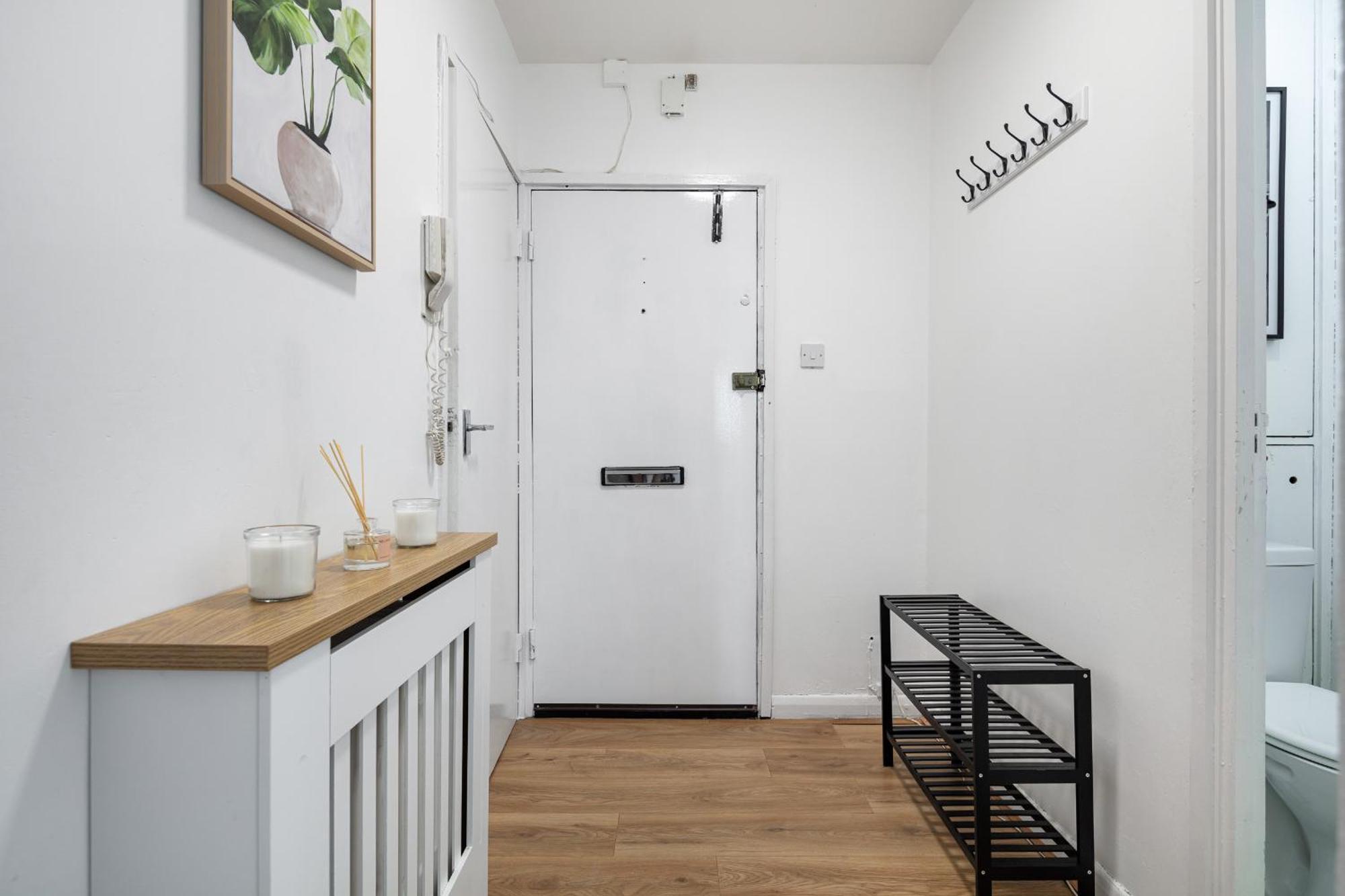 Stylish 2-bed Retreat Steps From Emirates Stadium