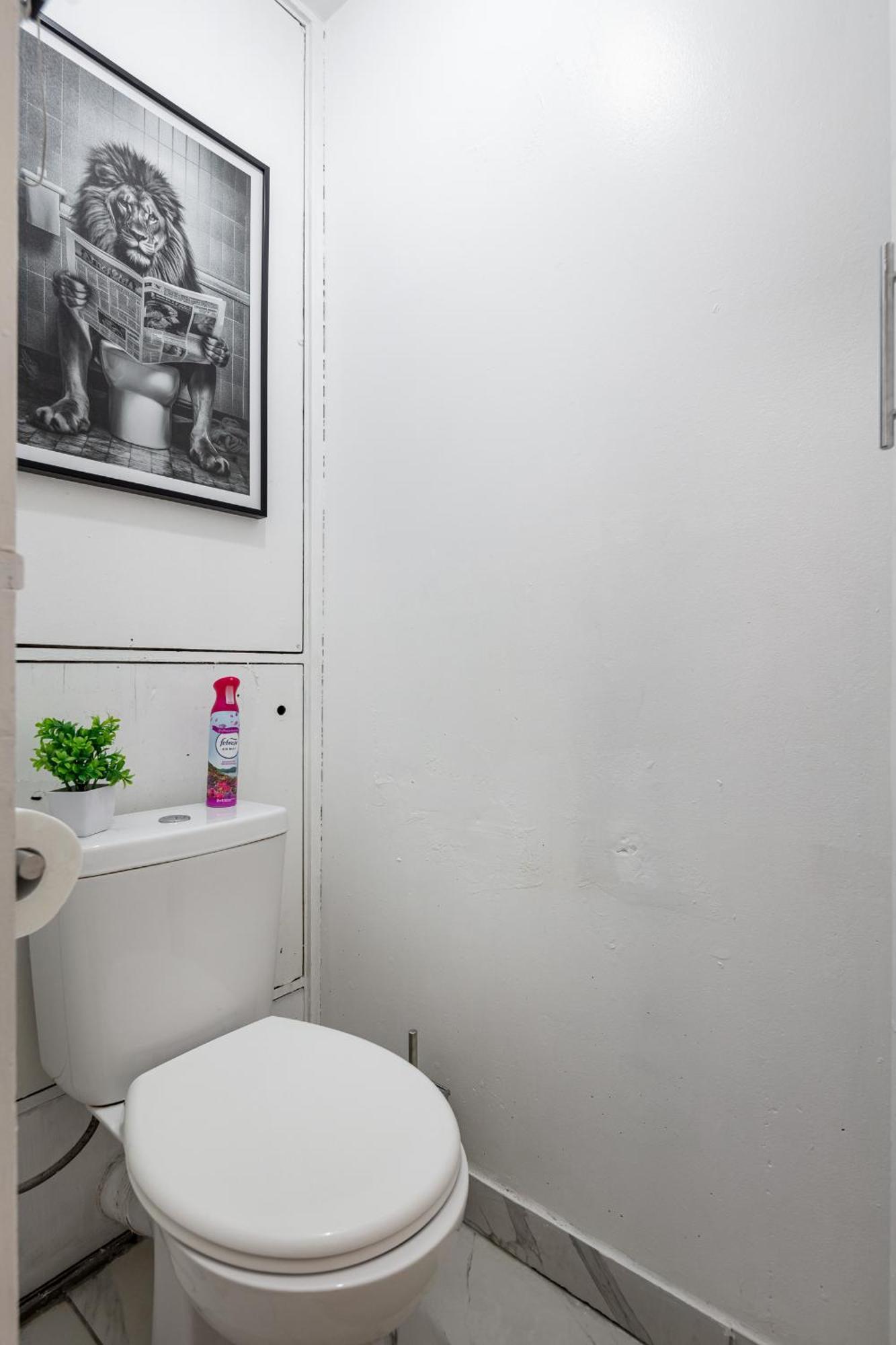 Stylish 2-bed Retreat Steps From Emirates Stadium Appartamento *
